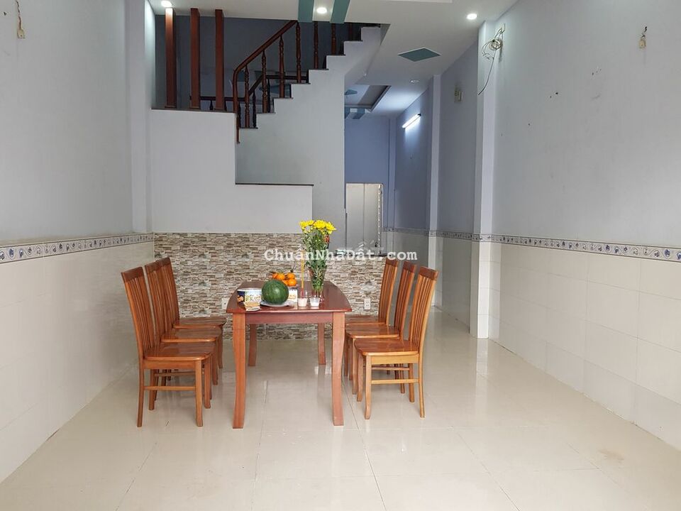 Cho thuê nhà 1 lầu (DT 4x14m), hẻm 5m thông, ngay ngã 5 Vĩnh Lộc