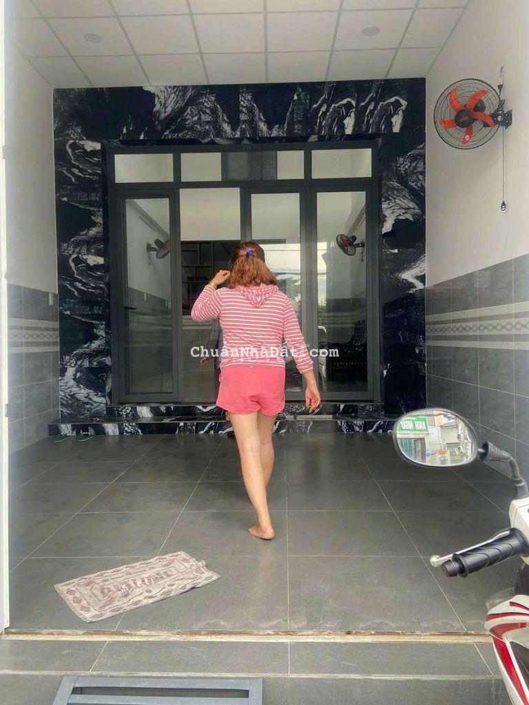 Cho thuê nhà mặt tiền ql50 xã phong phú gần chợ phú lạc