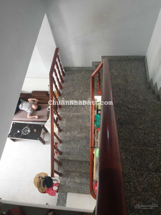 Cho thuê nhà nguyên căn, diện tích 5x12m. Lầu suốt, 2 PN, giá 4,5 triệu/tháng