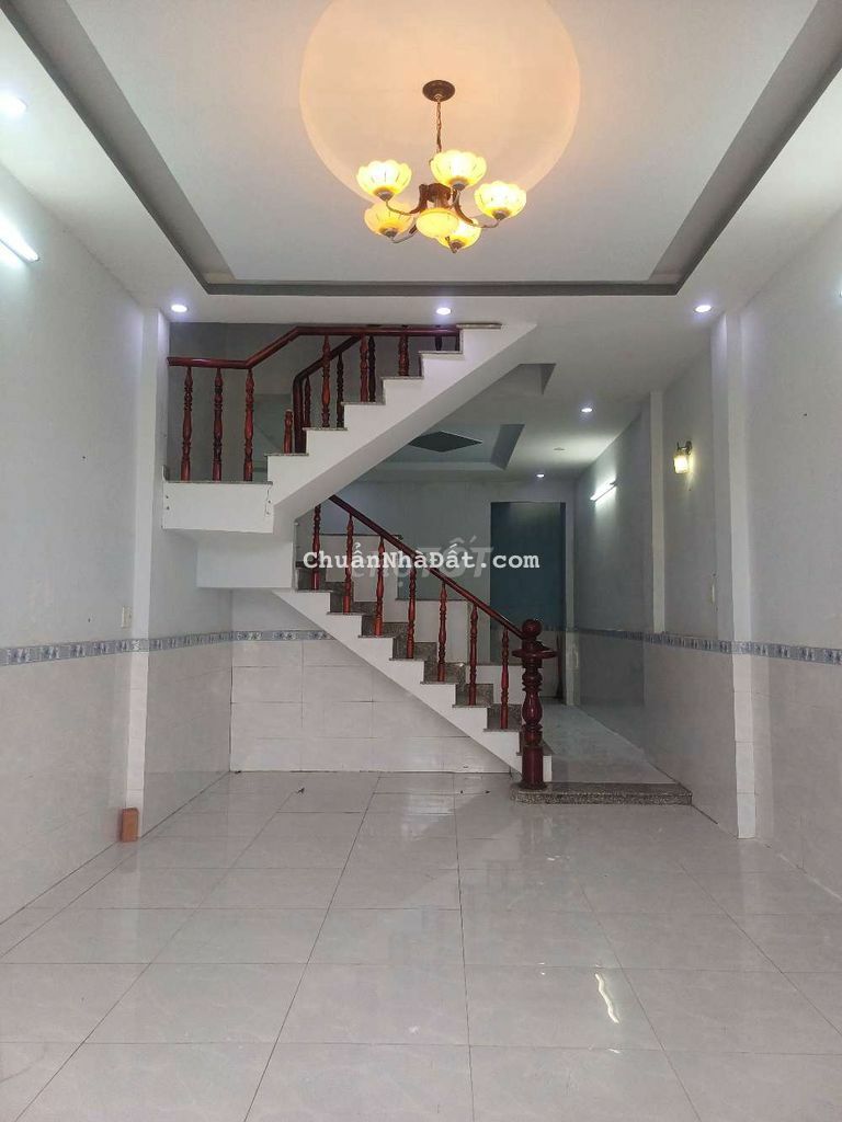 Cho thuê nhà nguyên căn 2pn,2wc, có đất tróng đậu xe