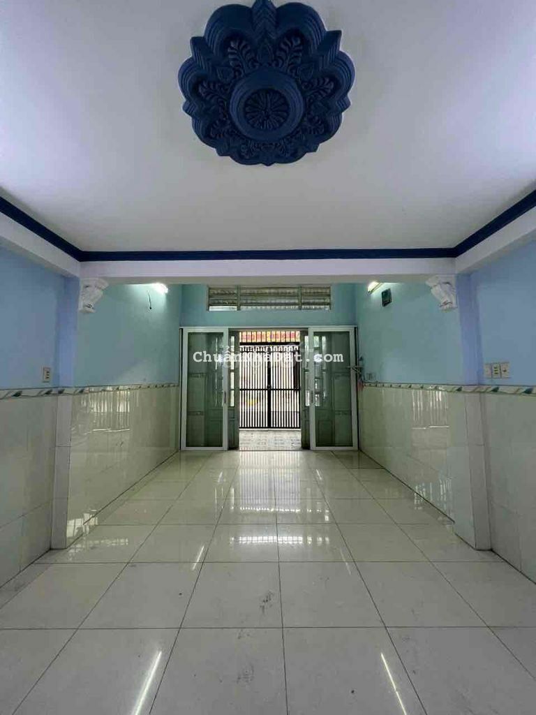 nhà mặt tiền cho thuê rẻ. dt 4-18m. đường 1a, vlb, bình chánh.