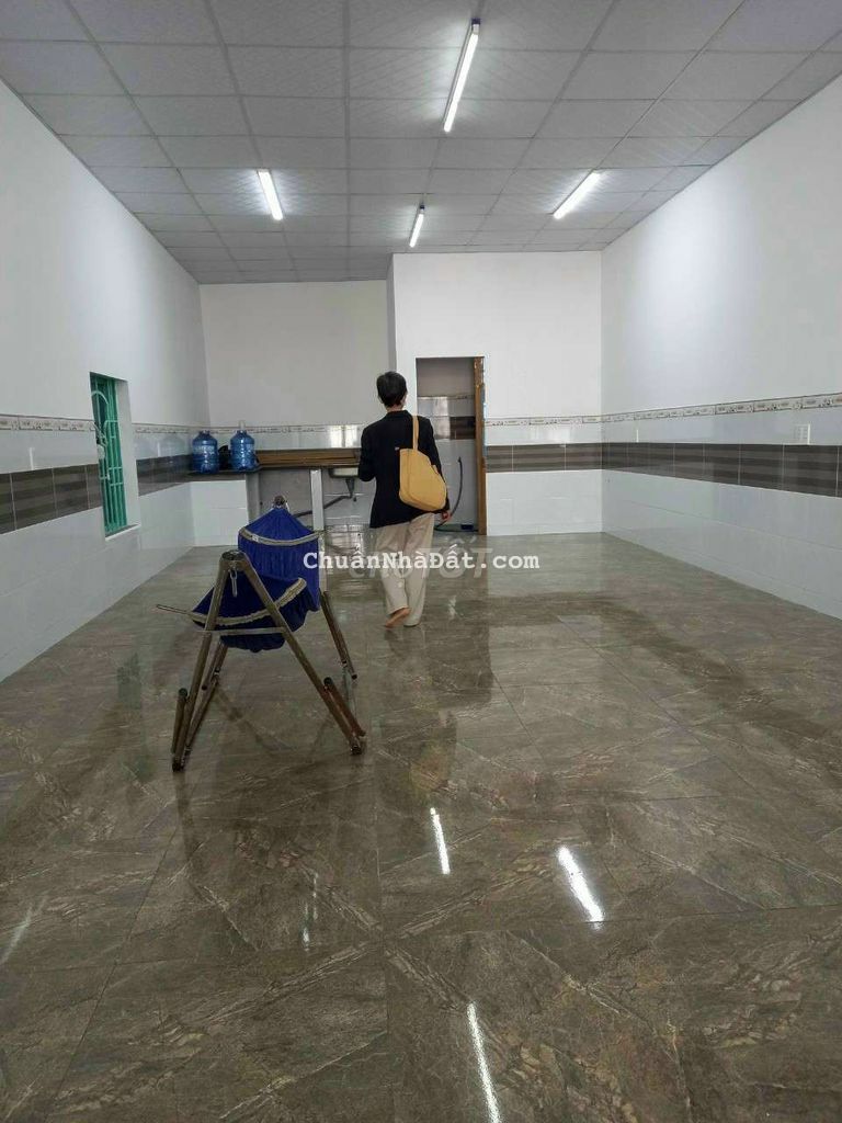 Cho thuê nhà gác suốt 90m2 xã phong phú ql50 gần chợ phú lạc