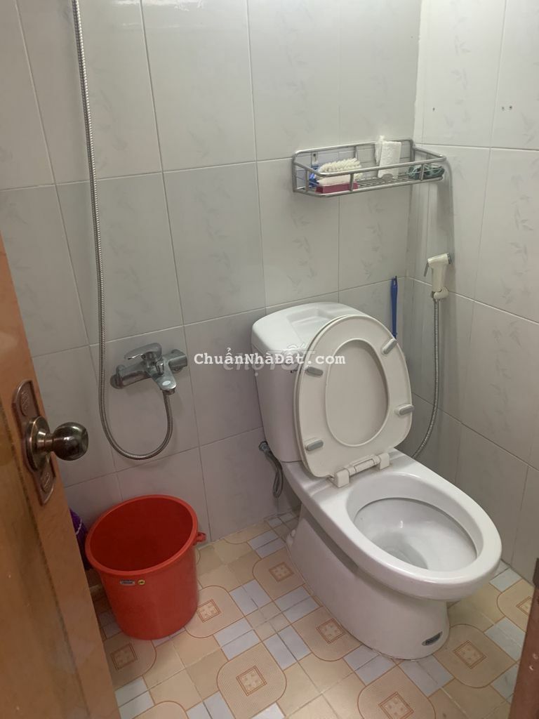 Nhà thuê Nguyễn Xí, 4x10m 1 lầu 2p.ngủ 2WC