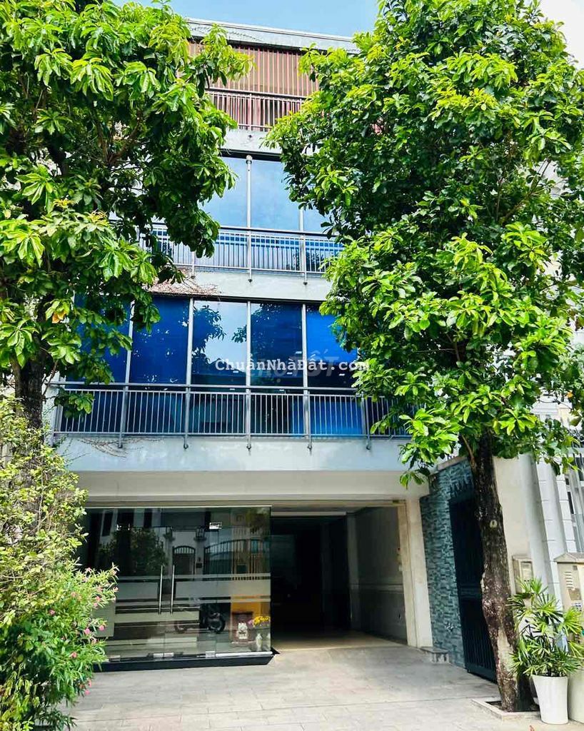 cho thuê nhà đường Nguyễn Gia Trí diện tích 8x20m 1 trệt 3 lầu