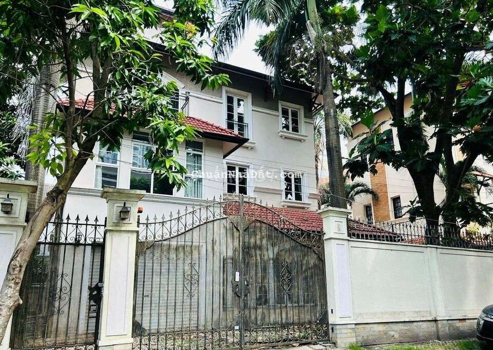 Cho thuê nhà Điện Biên Phủ 12x20m 1 trệt 2 lầu