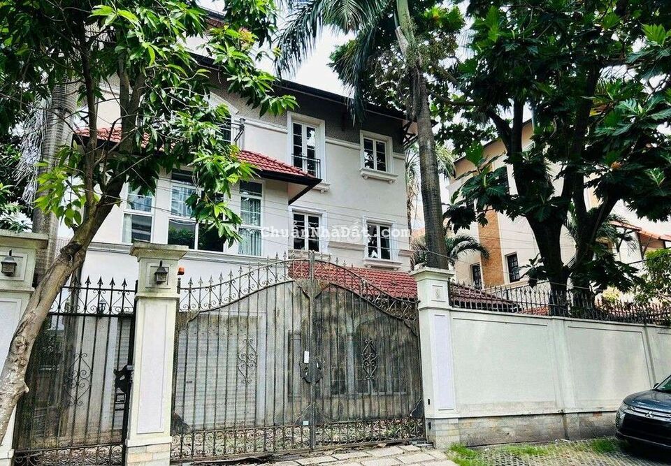 Cho thuê nhà Điện Biên Phủ 12x20m 1 trệt 2 lầu