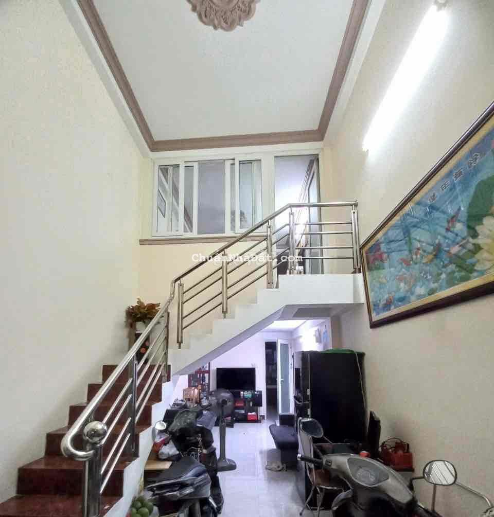 Nhà hẻm xe hơi. Hình chụp thật 100%. 3PN.3WC. Ngô Đức Kế. P.12. BT