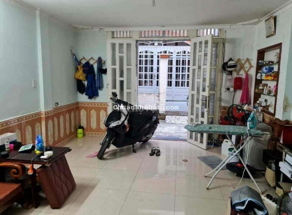 Nhà mới. Có đủ nội thất. 4,5mx10m. 1lầu.1trệt. Bùi Đình Tuý. BT Nhà mới. Có đủ nội thất. 4,5mx10m. 1lầu.1trệt. Bùi Đình Tuý. BT