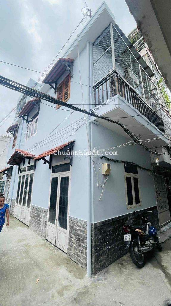 Nhà mới. Hình chụp thật tế. 3PN.3WC. Nguyễn Cửu Vân. BT. sát Q.1 Nhà mới. Hình chụp thật tế. 3PN.3WC. Nguyễn Cửu Vân. BT. sát Q.1