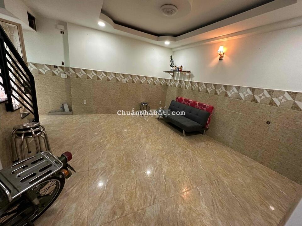 Cho Thuê Nhà Nguyên Căn Mới. Hẻm Xe Hơi.