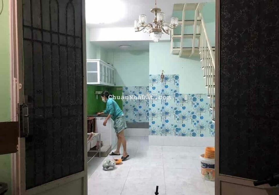 NHÀ ĐẸP,gần Bà Chiểu,1Trệt 1Lầu 2P. Ngủ 2WC ở 2-3ng Ok