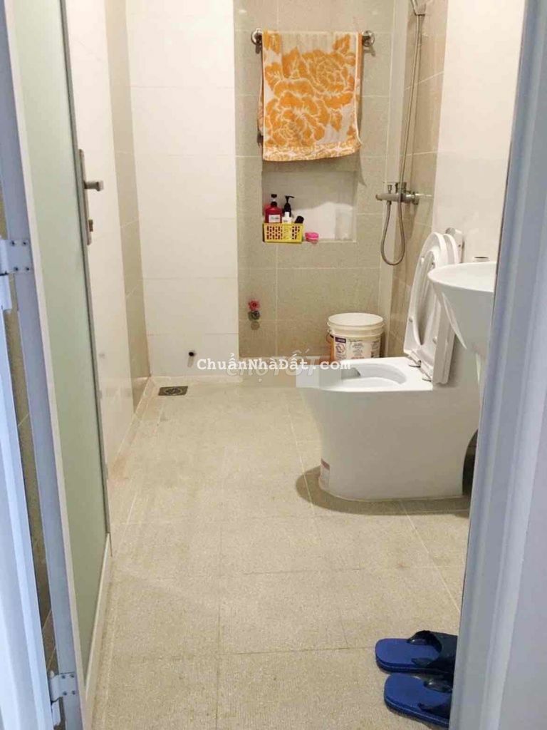 Nhà nguyên căn. Ngay đường D3 (đường Võ Oanh mới). có nội thất