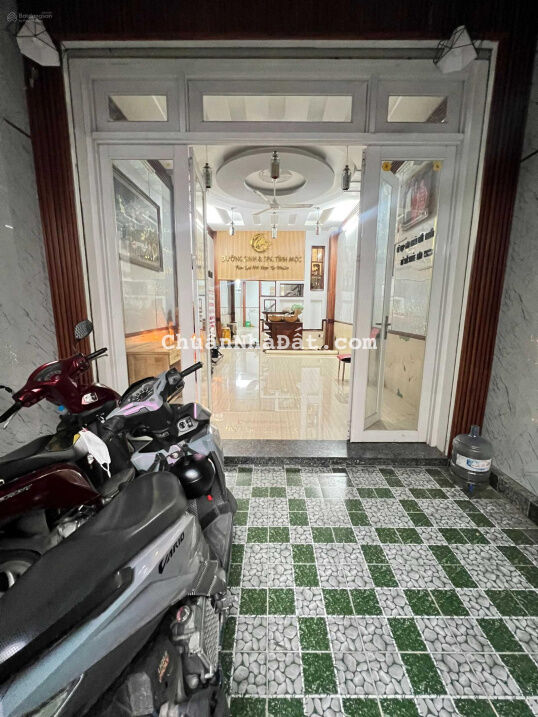 Xe hơi vào tận nhà đường Bình Lợi: Trệt 3 Lầu: Tốt VPCT, spa