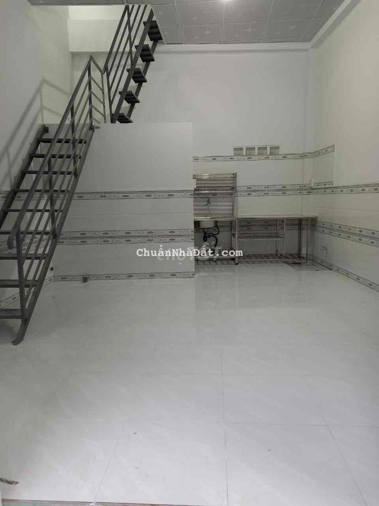 CHO THUÊ NHÀ LẦU SẴN MÁY LẠNH HẺM NHÁNH ĐỒNG VĂN CỐNG GIÁ 4.2tr