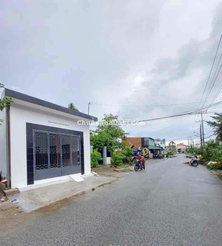 cho thuê nhà góc 2 mặt tiền lộ 10m cmt8 giá 5,5 triệu