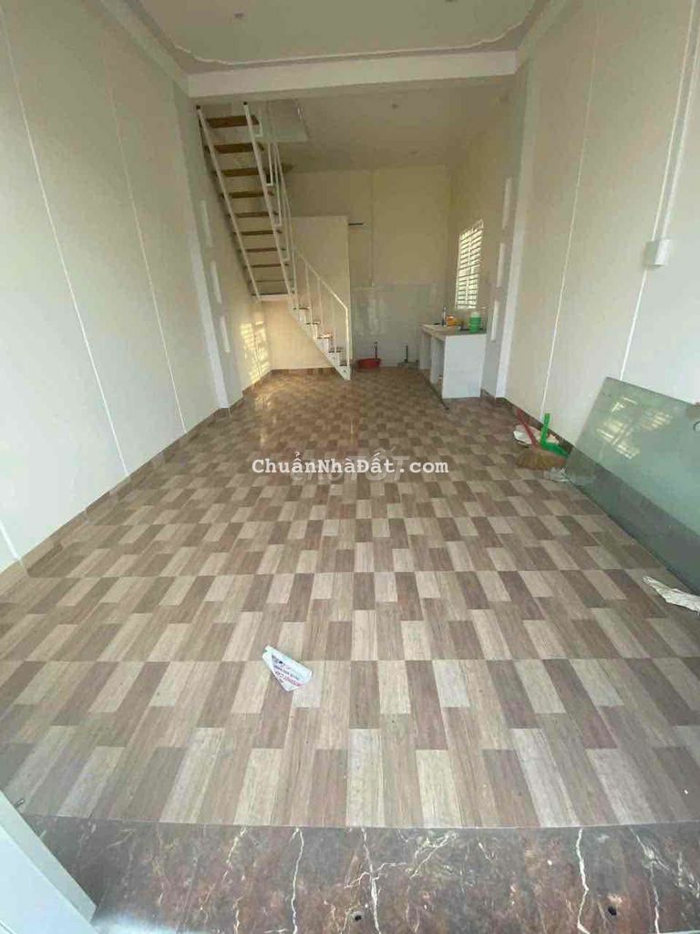 cho thuê trệt lầu mặt tiền trần quang diệu 5,5 triệu