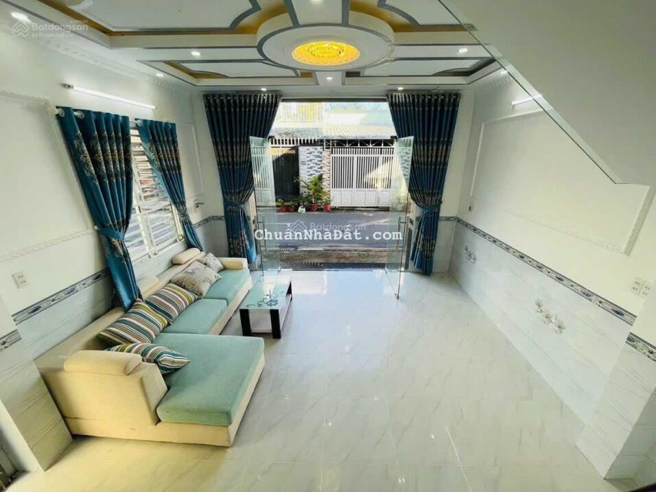 Cho thuê nhà mặt tiền hẻm đường Cách Mạng Tháng 8 giá 10 triệu tháng