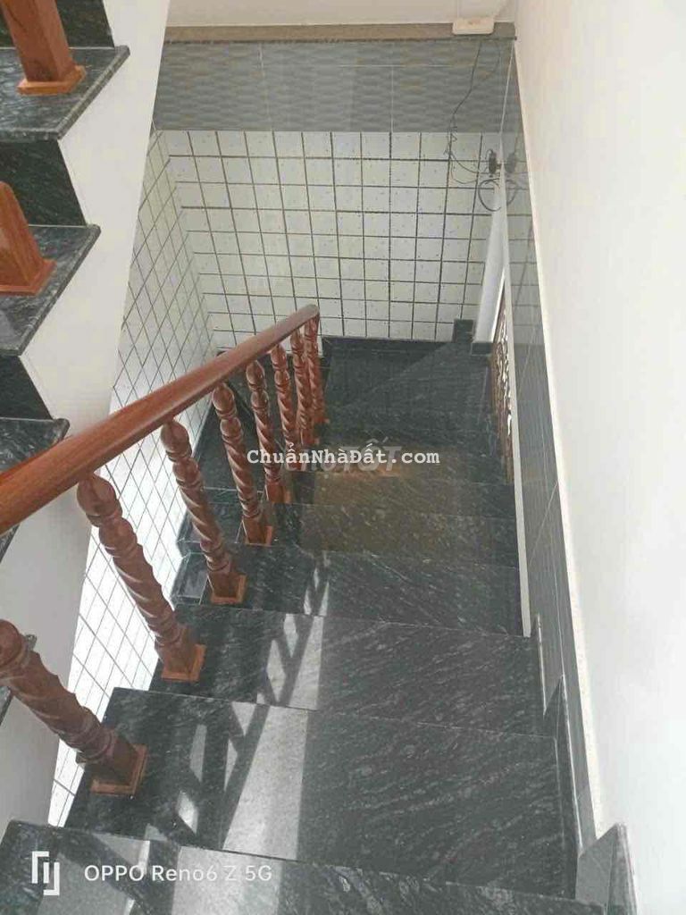 Nhà 2 lầu mới 100% 3 phòng ngủ có máy lạnh KDC Cửu Long Nhà 2 lầu mới 100% 3 phòng ngủ có máy lạnh KDC Cửu Long