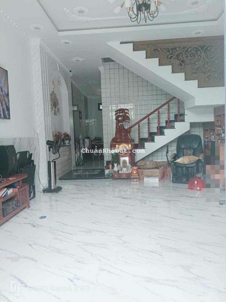 Nhà 2 lầu mới 100% 3 phòng ngủ có máy lạnh KDC Cửu Long Nhà 2 lầu mới 100% 3 phòng ngủ có máy lạnh KDC Cửu Long