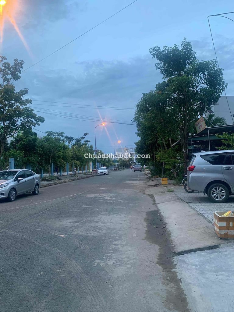 Nhà 4,5x20m 2 phòng KDC Bình Nhựt ( 12ha8 ) Nhà 4,5x20m 2 phòng KDC Bình Nhựt ( 12ha8 )