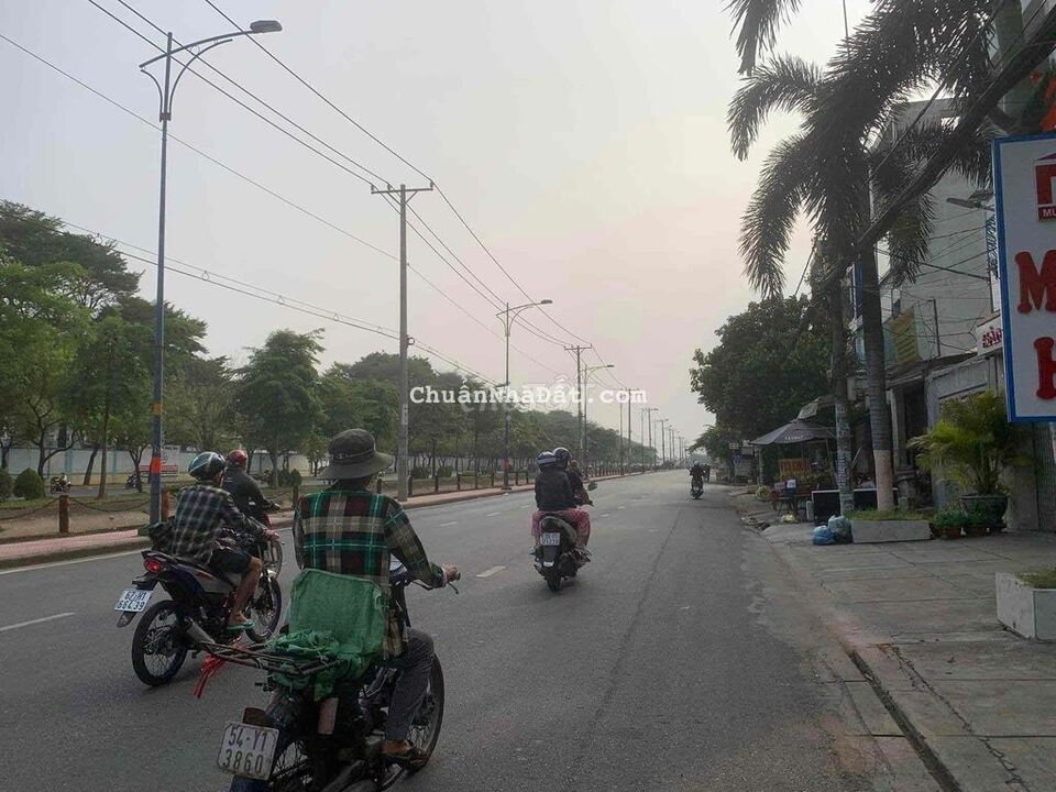 cho thuê nhà MTKD Trần Văn Giàu, 5x20m 3 tấm giá 15tr/th