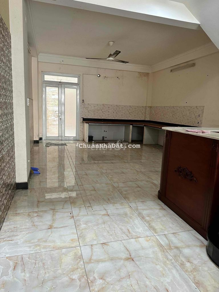 Cho thuê nhà siêu rẻ mặt tiền kinh doanh đg số 19