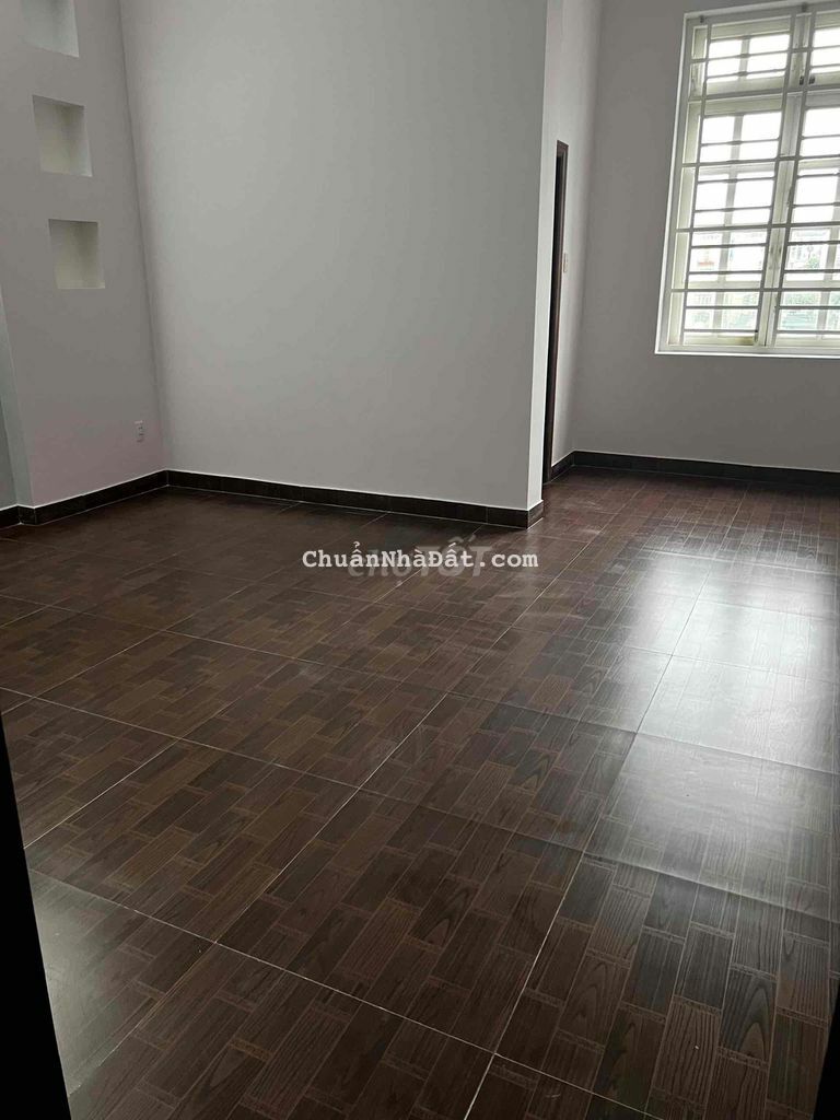 Nhà cho thuê khu tên lửa đối diện Aeon có nội thất