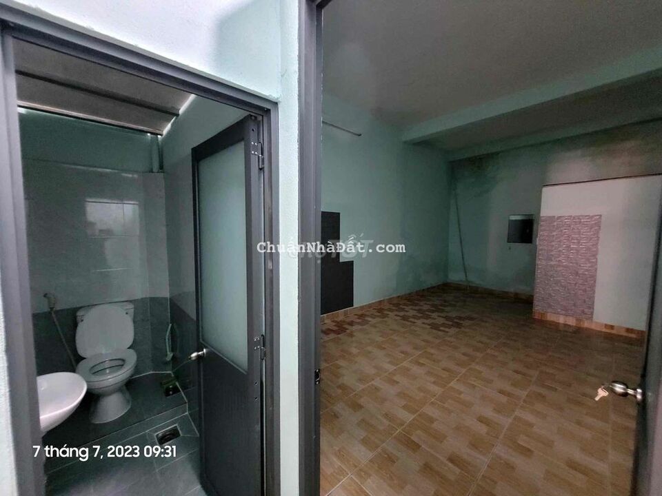 nhà cho thuê mt rẻ. dt 4-25m2, phòng ở. MT cây cám, bình tân