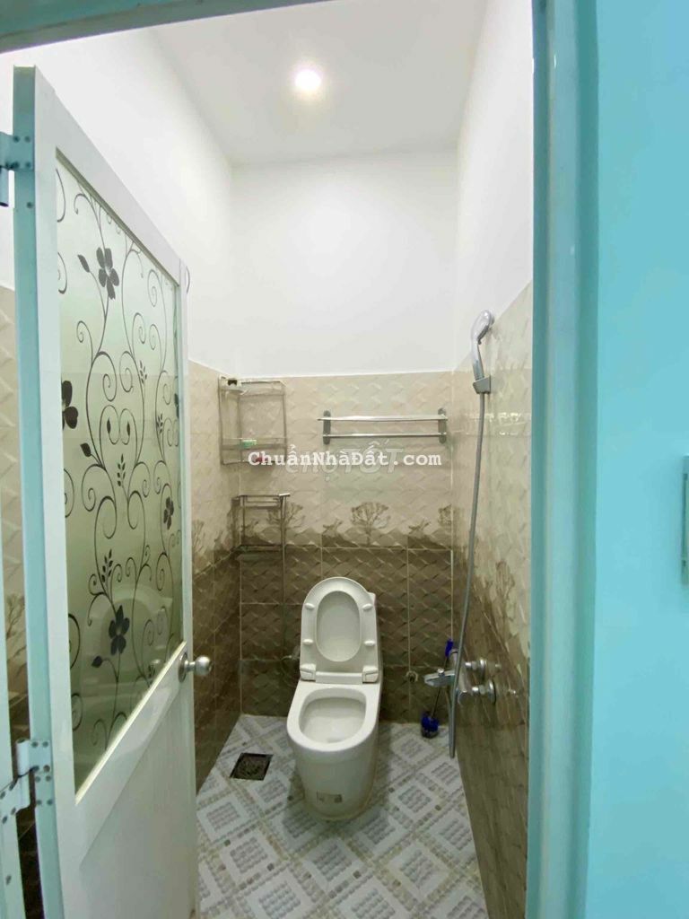 cho thuê nhà 4x27, 1 lầu 4pn 3wc giá 9tr