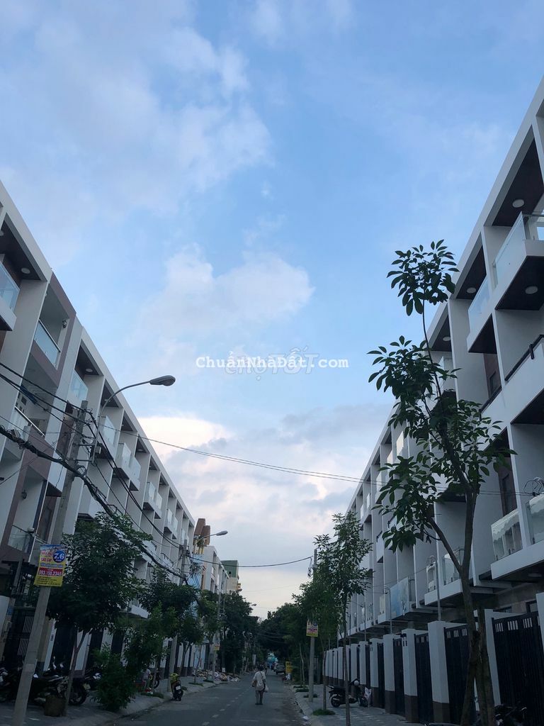 Cho thuê nhà góc công viên đ27 mới 100% dt 8x20m