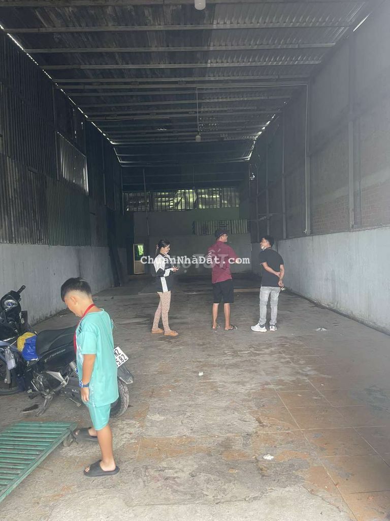 Cho thuê kho xưởng 8 x 27 ở kinh 1 nguyễn văn cự