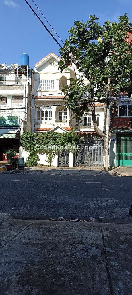 Biệt thự mini gần Aeon 10*20m một trệt 2 lầu