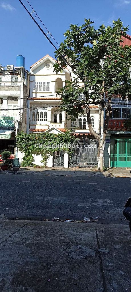 Biệt thự mini gần Aeon 10*20m một trệt 2 lầu