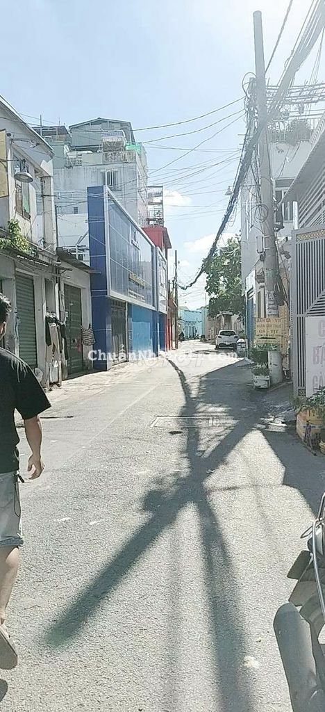 Kho xưởng sạch sẽ.Gần ngã 4 Gò Mây.2 phòng ngủ 2 tollet.13 triệu