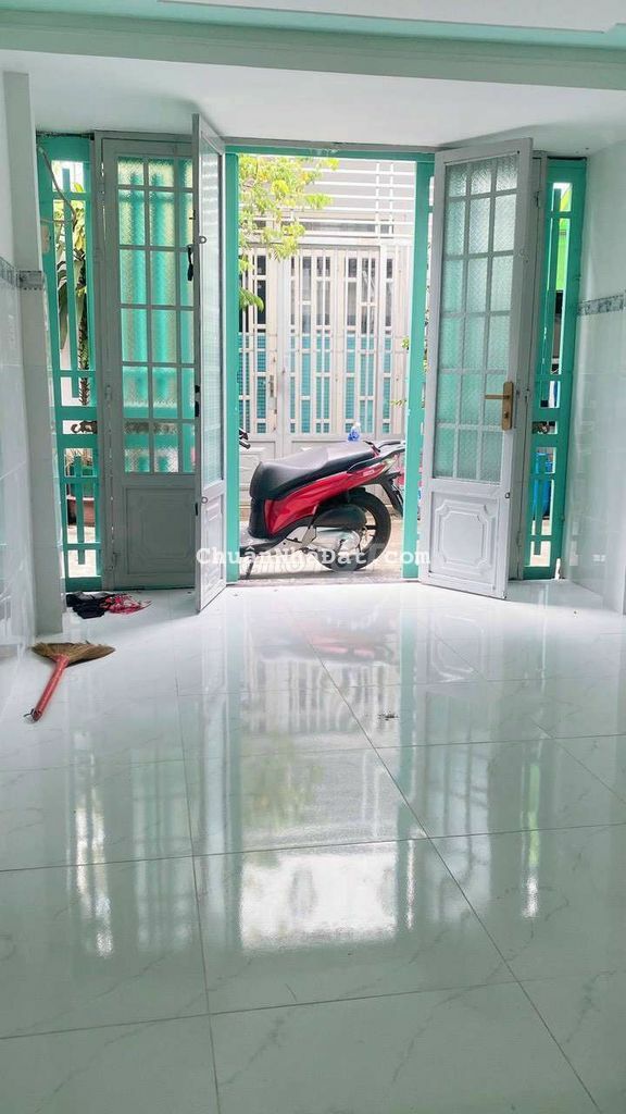 Nhà mới sạch sẽ.nhỏ xinh.1 lầu 2 phòng ngủ 2 tollet