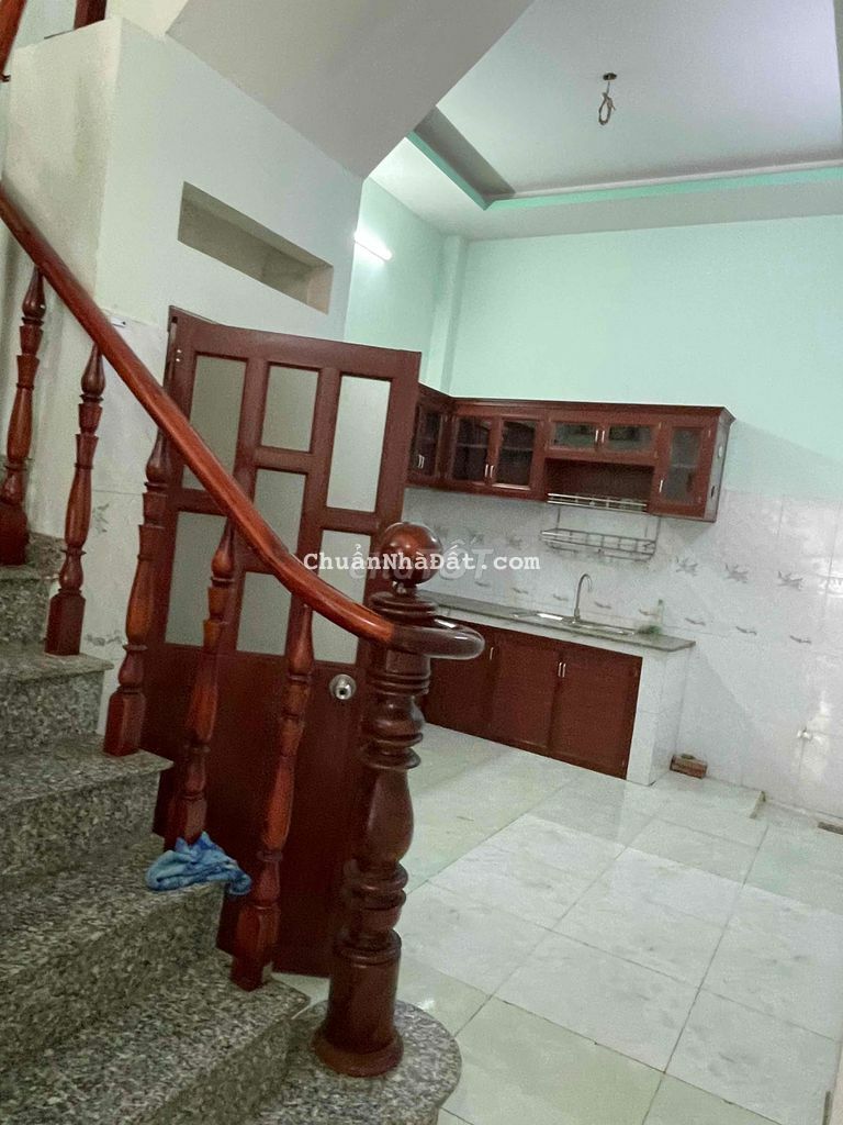 nhà nguyên căn 2 lầu hương lộ 2[ 3 phòng ngủ]