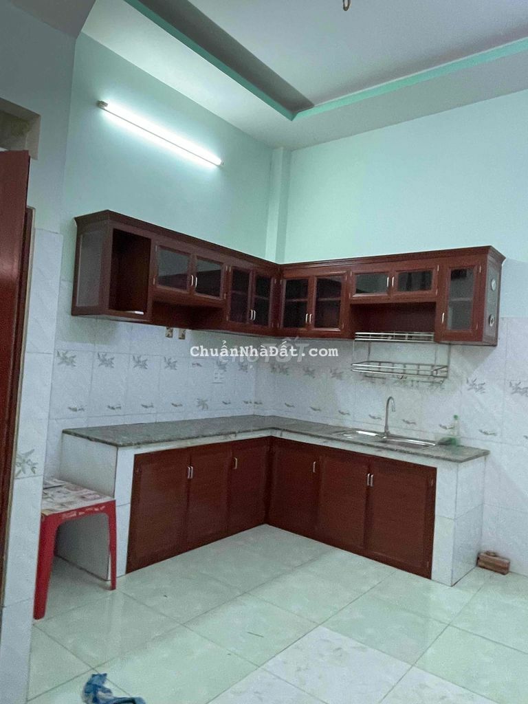 nhà nguyên căn 2 lầu hương lộ 2[ 3 phòng ngủ]