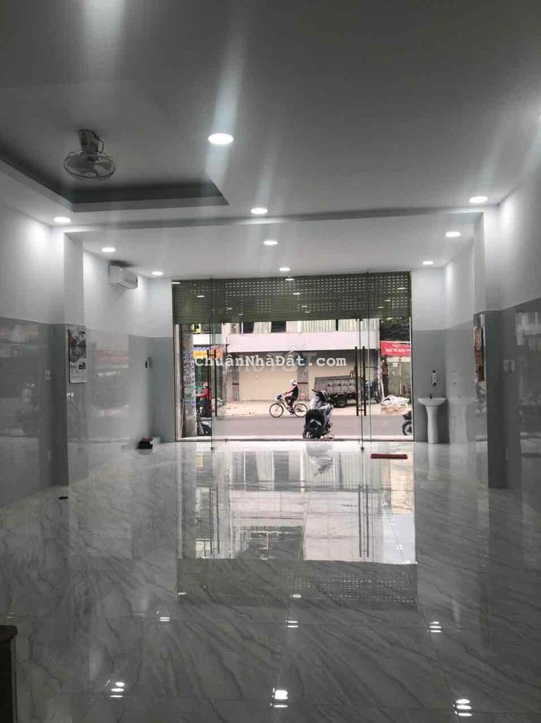 Cho thuê MTKD đường số 4 dt 6x22m 4.5 tấm Tên Lửa Aeon Bình Tân