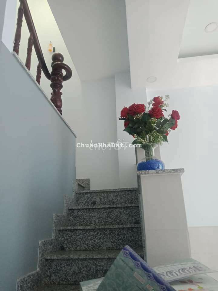 Nhà 1 trệt 1 lầu cuối lk 4/5 bhhb bình tân