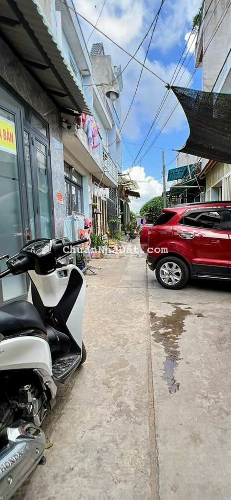 Nhà 1 trệt 1 lầu 2/ quốc lộ 1A bhhb bình tân Nhà 1 trệt 1 lầu 2/ quốc lộ 1A bhhb bình tân