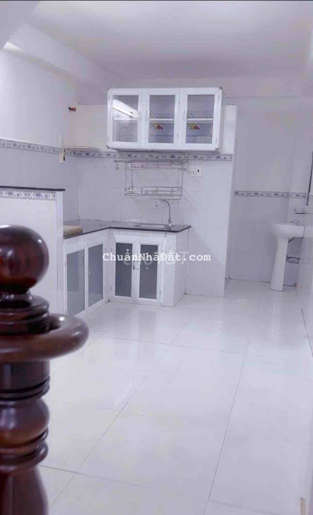 Nhà nguyên căn gần bến xe miền tây, kinh dương vương