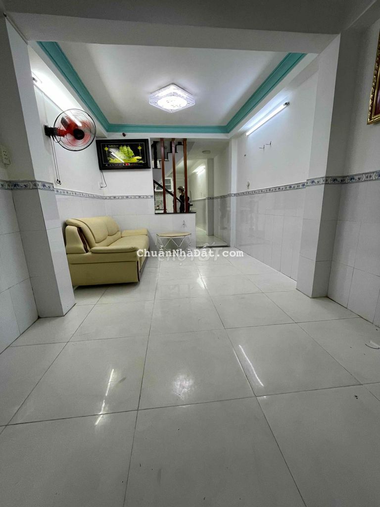 Nhà 2pn2 wc full nội thất cách bến xe miền tây chỉ 200m