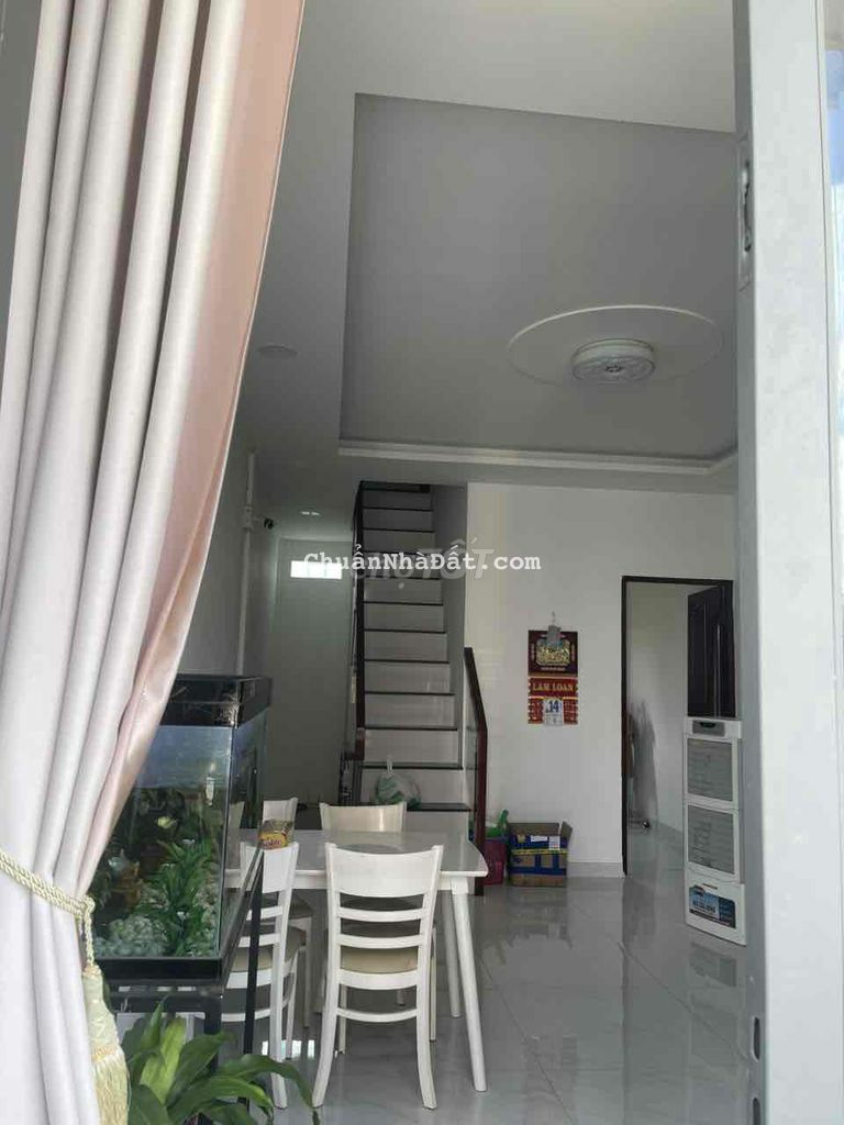 nhà cho thuê rẻ đẹp. dt 4-11m2, 2 lầu. tây lân, bình tân