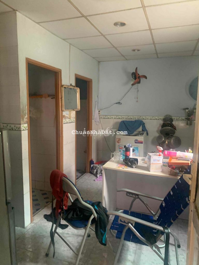 NHÀ CHO THUÊ RẺ. DT 4-12M2, có 3 fa. HƯƠNG LỘ 2, BÌNH TÂN.