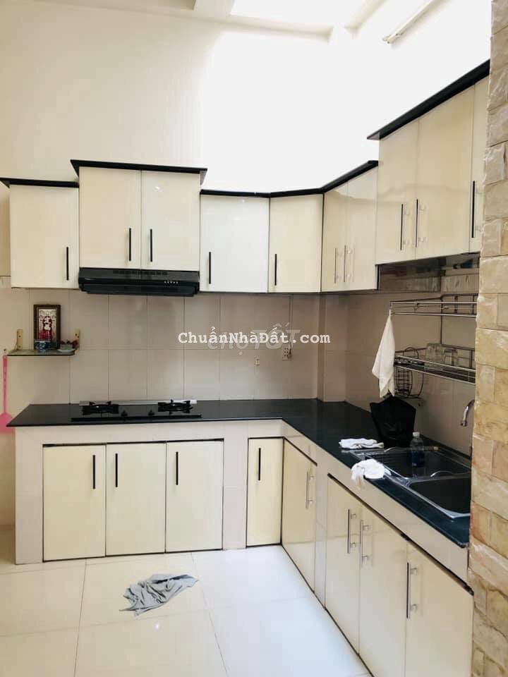 Cho thuê nhà mặt tiền nội bộ khu Tên Lửa 5x10 2 lầu chỉ 11 triệu Cho thuê nhà mặt tiền nội bộ khu Tên Lửa 5x10 2 lầu chỉ 11 triệu