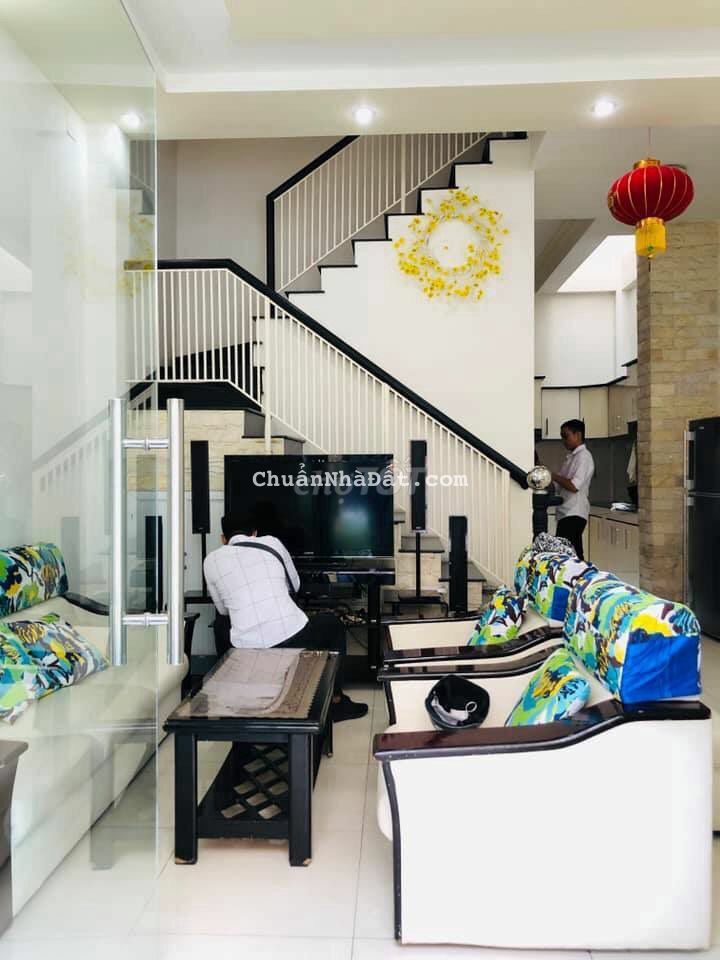 Cho thuê nhà mặt tiền nội bộ khu Tên Lửa 5x10 2 lầu chỉ 11 triệu Cho thuê nhà mặt tiền nội bộ khu Tên Lửa 5x10 2 lầu chỉ 11 triệu