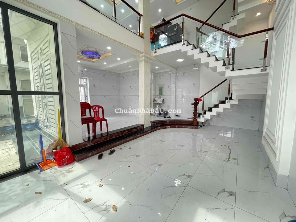 Cho thuê nhà nguyên căn có nội thất Lux Home Garden - An Lạc, Bình Tân