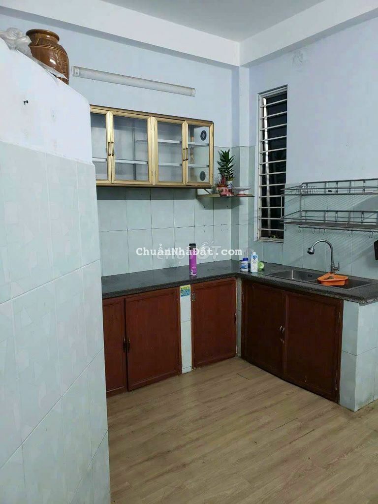 Nhà 1 trệt 1 lầu 1/ đường số 6 lk 5/6 bhhb bình tân