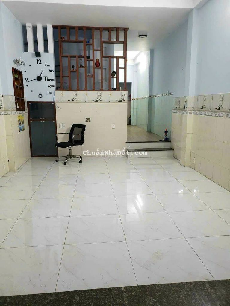 Nhà 1 trệt 1 lầu 1/ đường số 6 lk 5/6 bhhb bình tân