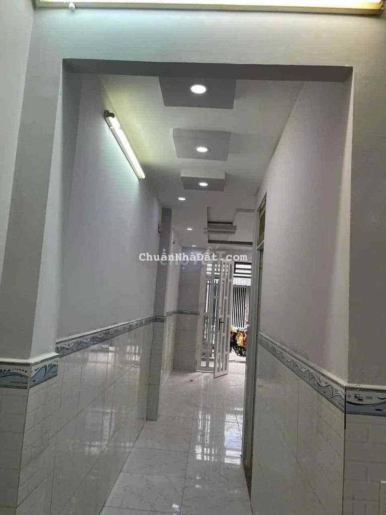 cho thuê nhà 4x14, 1 lầu 4on 2wc giá 8tr